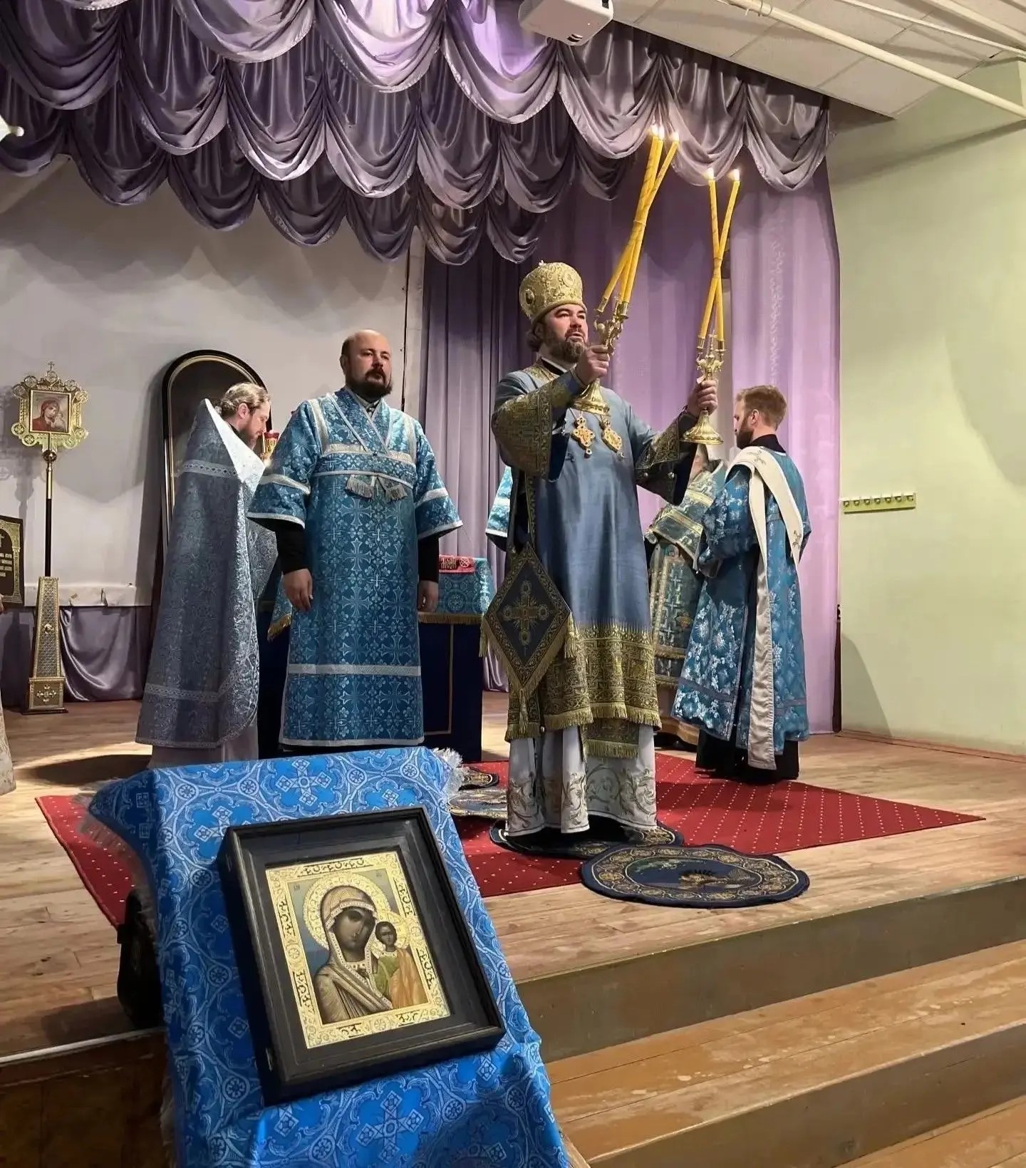 Покров Пресвятой Богородицы